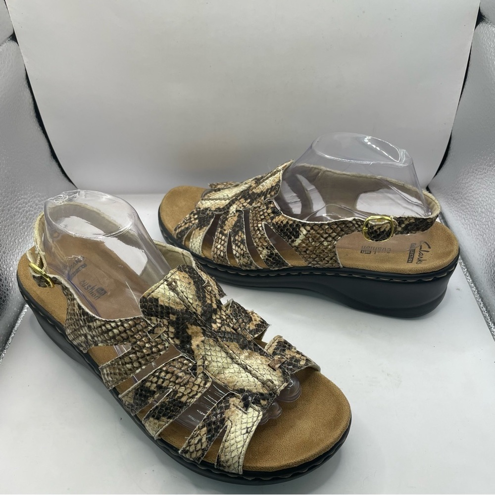 Clarks collection platform sandals snake skin print size 10W